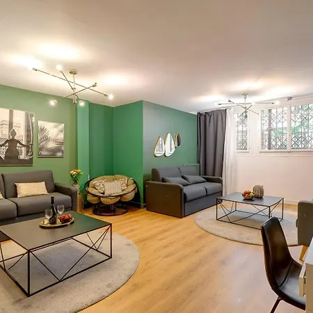 370 Anthony - Superbe A Paris